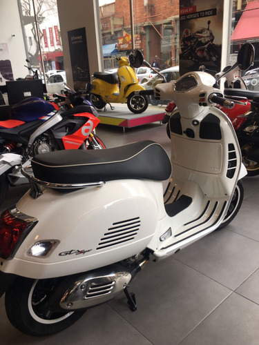 Vespa Gts 300
