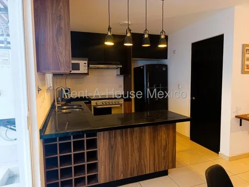Casa Amueblada Con Cuarto De Tv, 2 Recámaras, Estudio. Renta - Zákia