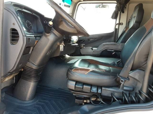 Imagem 5 de 12 de Mercedes Bens 3344 6x4 2017/2017 269.157 Km