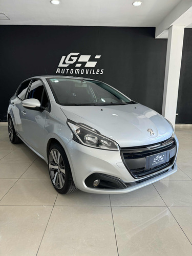 Peugeot 208 1.6 Active