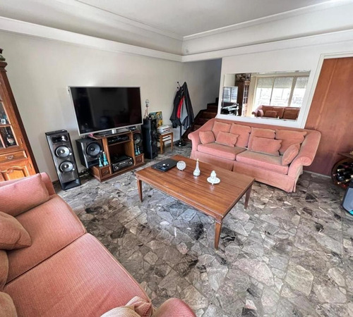 Venta De Departamento Con Galpon En Pompeya