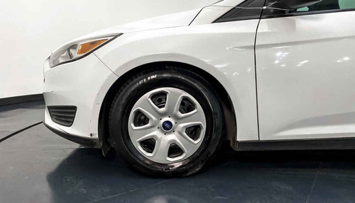 Imagen 9 de 15 de 31965 - Ford Focus 2016 Con Garantía At