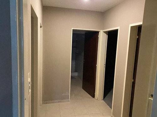 Casa + Dpto En El Cerro De Las Rosas (recién Pintada)