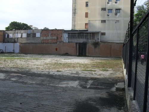 Imagen 2 de 6 de Ravell Prince Bienes Raíces Vende Gran Terreno - Urb. El Viñedo
