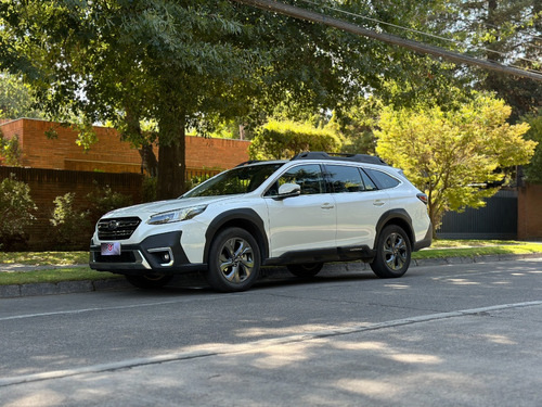 2022 Subaru Outback Dynamic