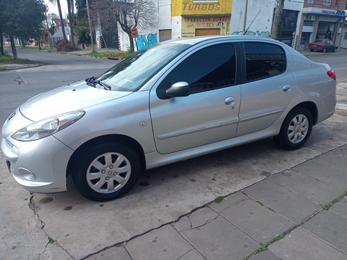 Imagen 3 de 14 de Peugeot 207 2012 1.4 Sedan Xs