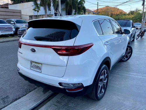 Imagen 2 de 13 de Kia Sportage Americano 2020
