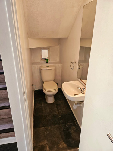 Vendo Casa De 3 Pisos En Condominio. Peñalolén
