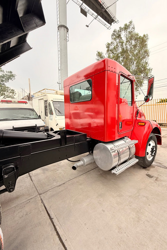 Camión Volteo 7 M3 Kenworth T300.