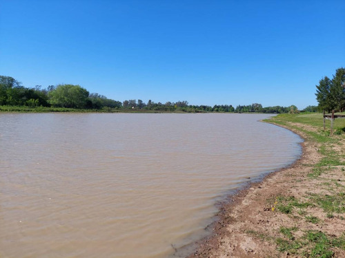 Venta De Lote A La Laguna En Chacras Del Paraná Club De Camp