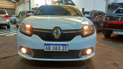 Imagen 2 de 9 de Renault Sandero 2017 1.6 Privilege 105cv
