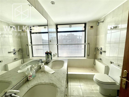 Departamento En Venta De 4 Dorm. En Las Condes