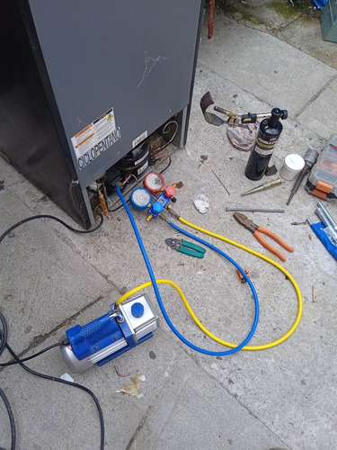 Servicio De Refrigeración Y Aires Acondicionados