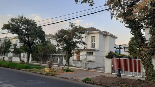 Hermosa Casa Aislada En Providencia