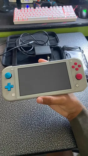 Nintendo Switch Lite Pokémon Edição Limitada - Zacian & Zama