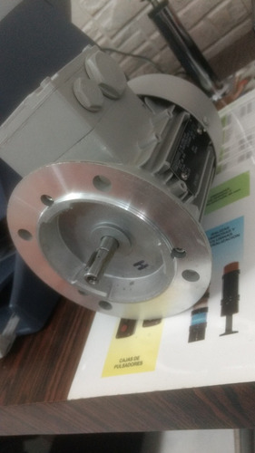 Motor Trifásico Marca Siemens, Modelo 1la7-063-2aa91