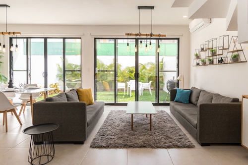 Imagen 3 de 25 de Casa En Venta En La Zona Diamante De Playa Del Carmen A Sol