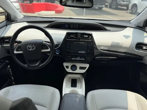 Toyota Prius 1.8 Premium Cvt
