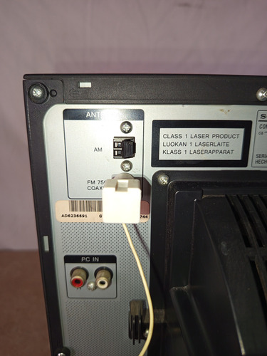 Módular Cerebro Sony Genezi Gtz2 Solo Auxiliar Y Doble Usb Negro 190 W (Usado)