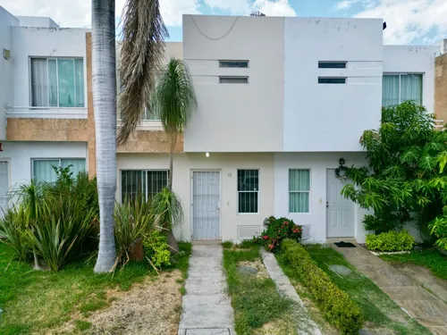 Casa En Venta En Coto Le Parc, Colonia Hogares De San Nicolás, Zapopan (mariano Otero Y Guadalupe)