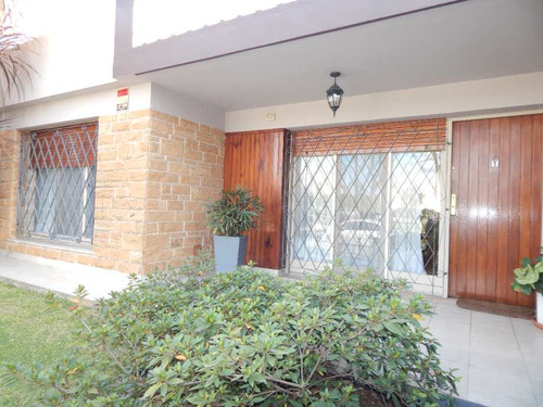 Casa En Venta En Ezpeleta Oeste