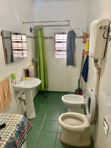 Casa Con Potencial En Palermo. 3 O 4 Dormitorios. Garaje.