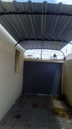 Imagen 10 de 12 de Vendo Casa En B San Vicente, Exc. Ubicación, Recibo Vehiculo