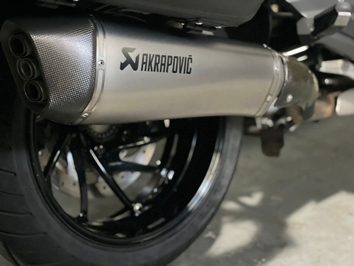 Imagen 6 de 16 de Bmw K1600gt 2018 -campaña M/atras- Akrapovic - Stg Motosport