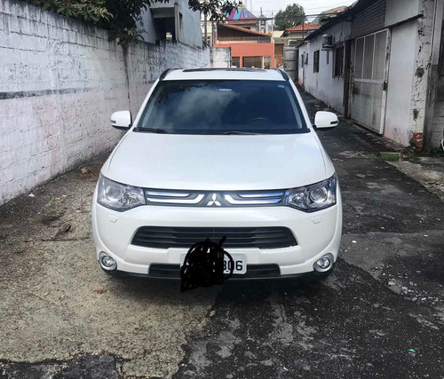 Imagem 5 de 15 de Mitsubishi Outlander 2014 3.0 V6 Gt 4wd 5p