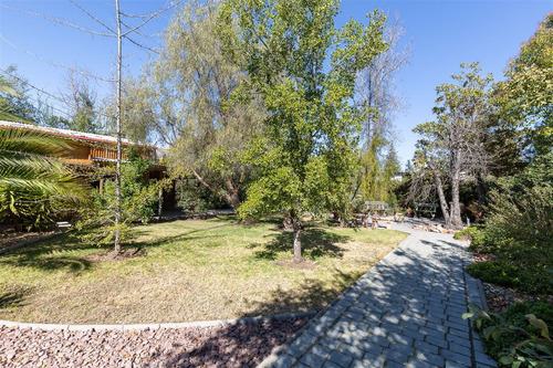 Gran Terreno Con Casa En Lo Barnechea