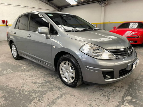 Nissan Tiida 1.8 Visia
