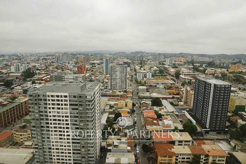 Gran Terreno Con Local Comercial A La Calle En El ...