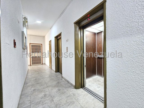 Jean Pavon Tiene Bello Apartamento En Alquiler En El Este De Barquisimeto Lara 8 7 0 9