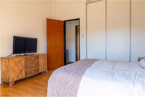Dúplex 2 Dormitorios Con Pileta En Venta En Gonnet