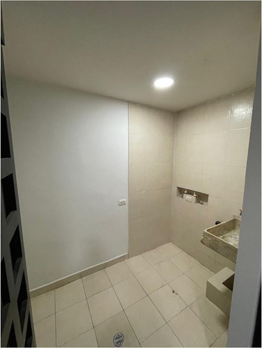 Amplio Departamento, Con Privilegiada Ubicacion Sobre Ave. Lazaro Cardenas En Monterrey