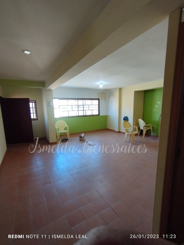 Imagen 8 de 11 de Galpón Con Apartamento En El Centro De Cagua En Venta