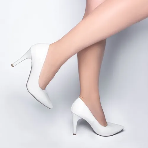 Scarpin hotsell branco confort