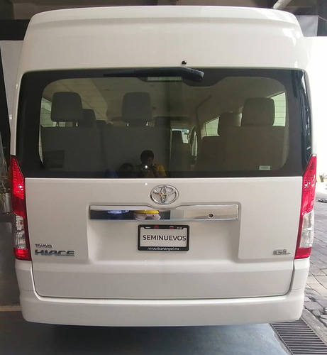 Imagen 4 de 15 de Toyota Hiace 12 Pasajeros 2020
