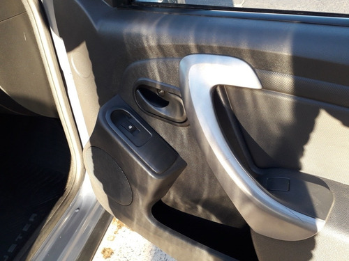 Imagen 23 de 24 de Renault Duster 2012 1.6 4x2 Confort Plus 110cv
