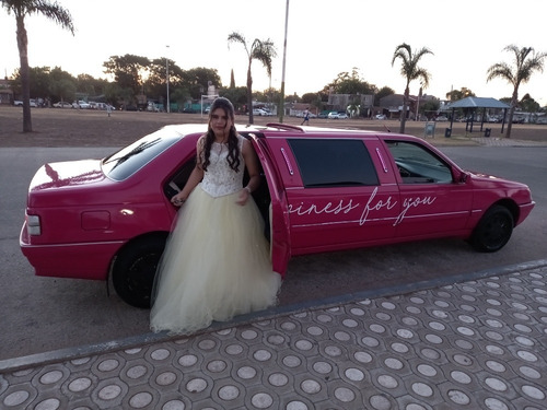 Imagen 5 de 8 de Limusina Rosa Peugeot De Coleccion