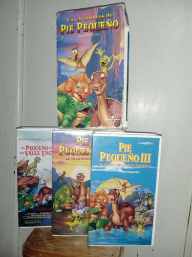 Trilogía Vhs Pelicula Pie Pequeño Box Set En Español Latino (Usado)