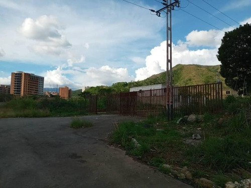 Imagen 2 de 4 de Gabriel Rivas Vende Terreno En Urb. Jardin De Mañongo Cod: Fot-140