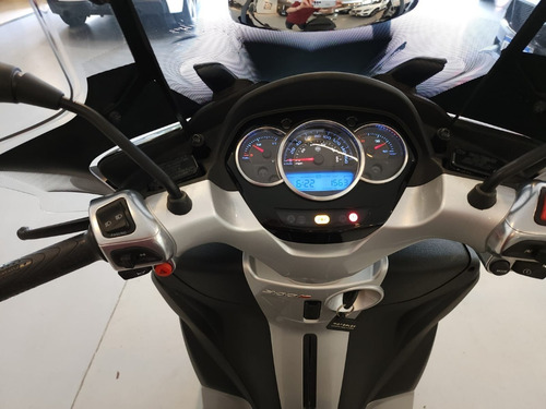 Imagen 16 de 25 de Piaggio Mp3 Yourban 300cc Hoferekautomotores
