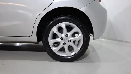 Nissan March 1.6 ADVANCE AUTO