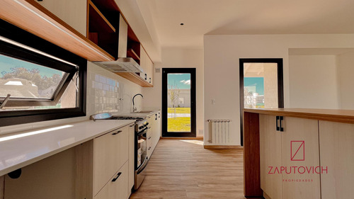 Casa En Venta En Barrio Cerrado Arenas Chico, Mar Del Plata.