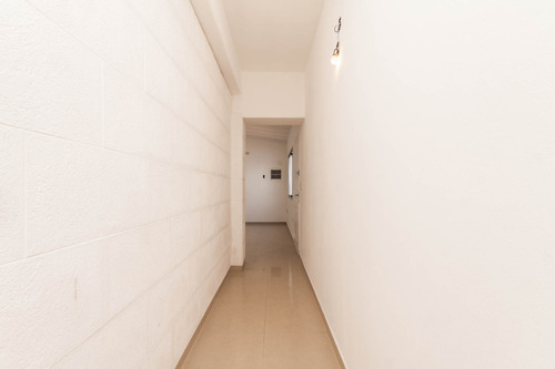 Depto. Tipo Casa 3 Amb. En Lanús Centro
