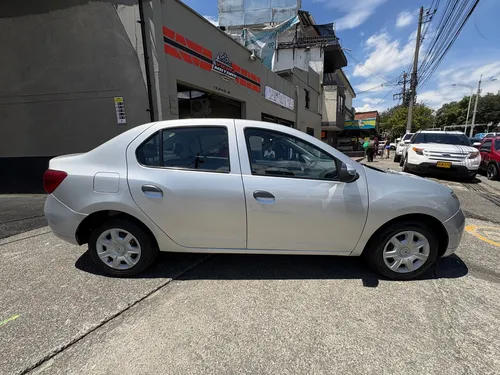 Renault Logan 1.6