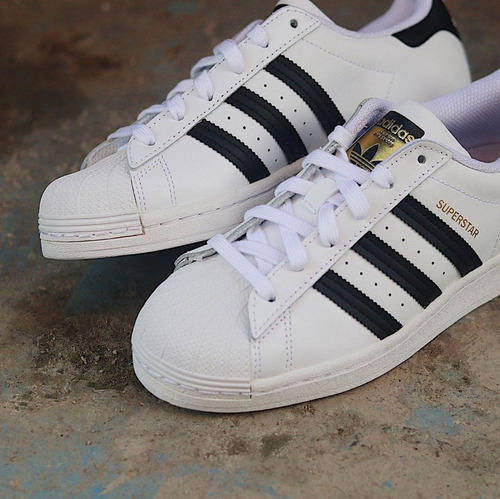 Tenis Adidas Superstar Concha, En Caja Azul (Usado)