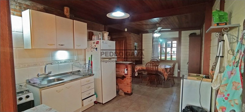 Cabaña De Madera En Venta En Punta Fría, Con Hermosas Vistas