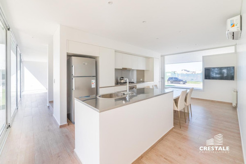 Imagen 10 de 29 de Amplia Casa De 3 Dormitorios En Venta - San Sebastian